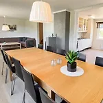 11 Person In Vevang-by Traum *