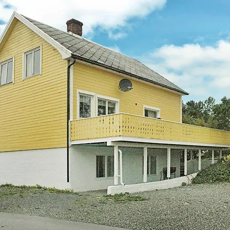 Holiday home Five-bedroom In 2