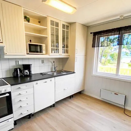 Five-bedroom In 2 Holiday home Vevang
