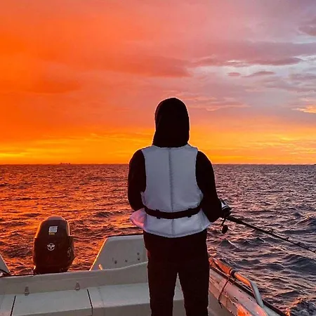 11 Person In Vevang-by Traum Vevang