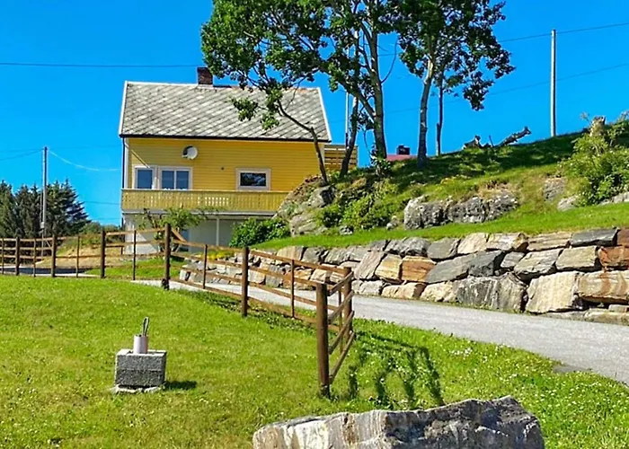 11 Person In Vevang-by Traum *