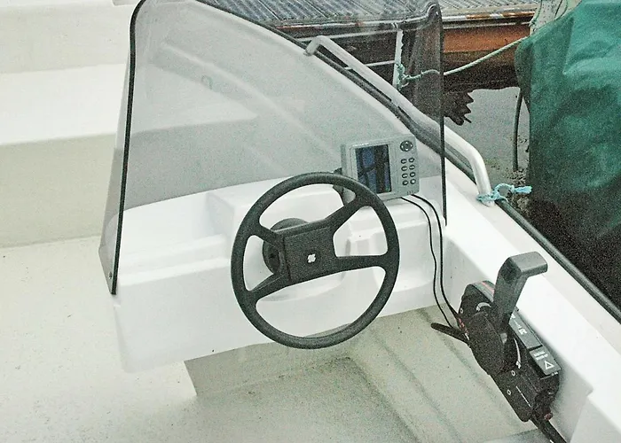 11 Person In Vevang-by Traum