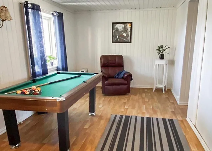 11 Person In Vevang-by Traum Vevang